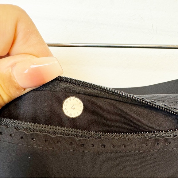 Lululemon | Mind Over Miles Crop Legging in Black 17" - Picture 13 of 14